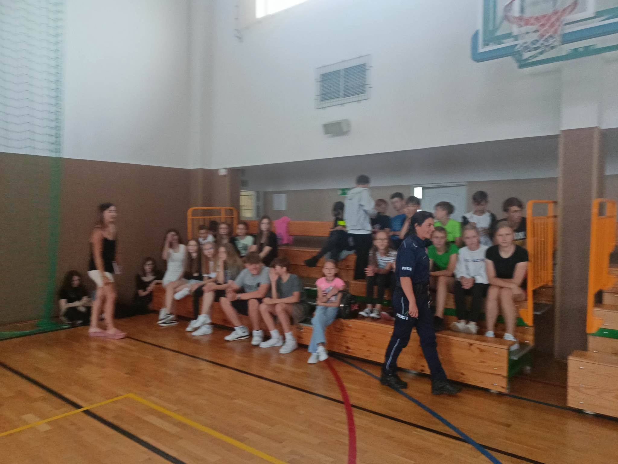 Uczniowie_na_zajęciach_profilaktycznych_RAP_w_Obierwi_(5)