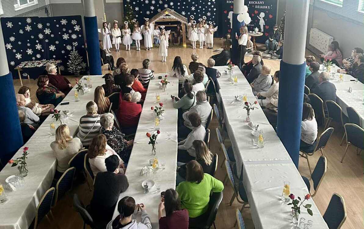 Zdjęcie do Dzień Babci i Dziadka z Jasełkami
