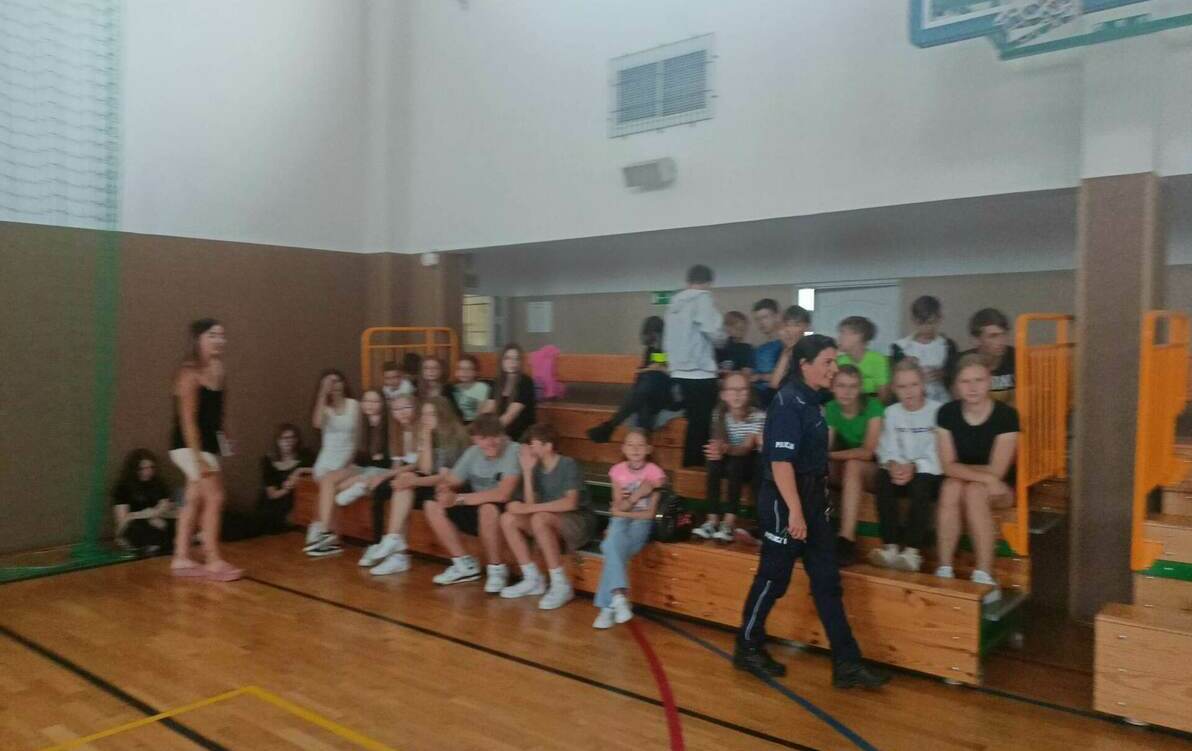 Zdjęcie do Zajęcia profilaktyczne ,,RAP Rozrywka, a Profilaktyka"